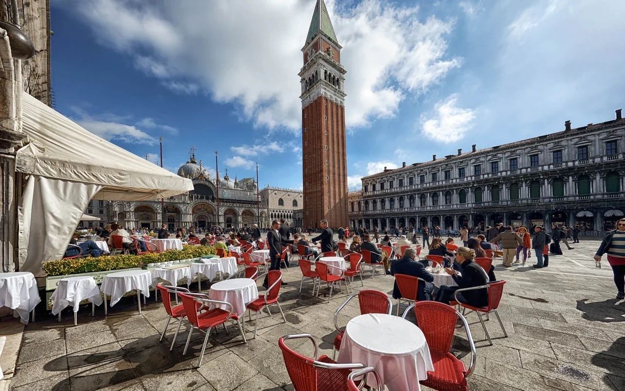 Romantic waterfront dining at Ristorante Quadri in Piazza San Marco, Venice. Romantic waterfront dining at Ristorante Quadri in Piazza San Marco, Venice.